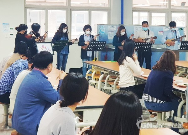 안성시 공도읍 만정중학교 스승의 날 15분간의 깜짝 이벤트 공연