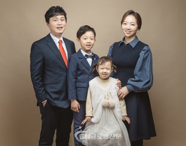 박형진(42), 최나연(38), 박민규(9), 박민하(6)