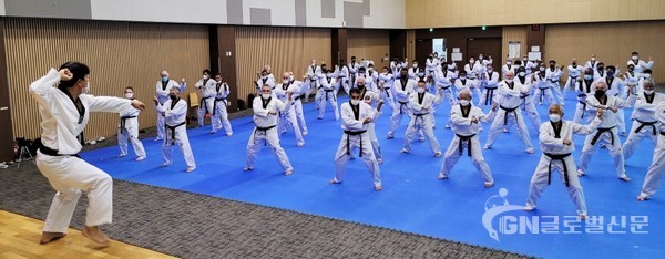 지난 7월 8일부터 7월 15일까지 실시한 제86기 국제태권도사범 및 제40기 승품‧단 심사위원 이론 및 실기 교육 모습.