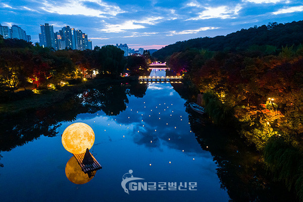 한국민속촌 지곡천 보름달