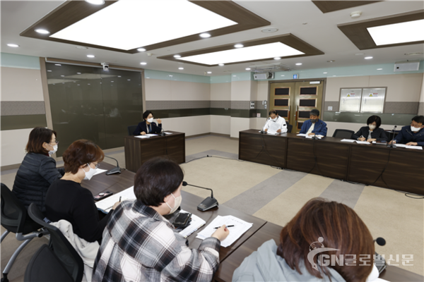 구청 주관 행사 전면 취소, 다중이 모이는 장소에 대한 안전관리 강화를 주문했다.