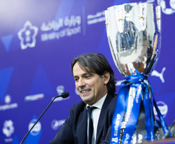 이탈리아 슈퍼컵 경기 후 기자 회견을 하고 있는 Simone Inzaghi