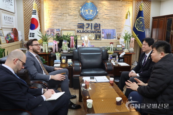 국기원 강의실에서 2월7일 열린 전국시도태권도협회장 간담회. 오는 3월25일 광화문 광장에서 열릴 한마음대축제 등에 대해 진지한 대화를 나눴다.