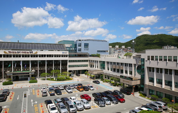 경주시는 보일러 연소 시 발생하는 미세먼지를 줄이기 위해 ‘가정용 저녹스 보일러 설치 지원사업’을 내달 2일부터 신청 받는다고 밝혔다.
