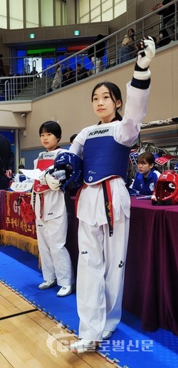 2차 결승전 코트 배정받는 김진유(진체초6, -36kg급)