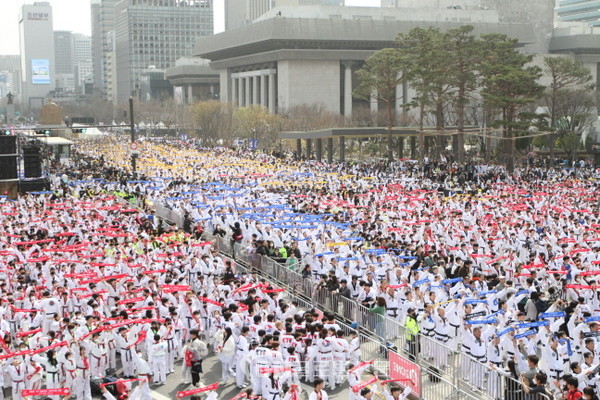 국기원은 4월21일 2023 ‘국기’ 태권도 한마음 대축제의 성과보고회를 국기원 수련장에서 개최한다. 사진은 지난 3월25일 행사 모습.