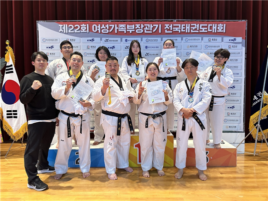 거인회 시상후 단체사진