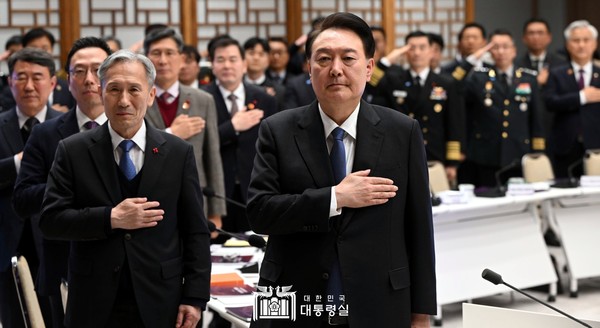 윤석열 대통령은 국방혁신위원회 3차 회의를 주재했다.