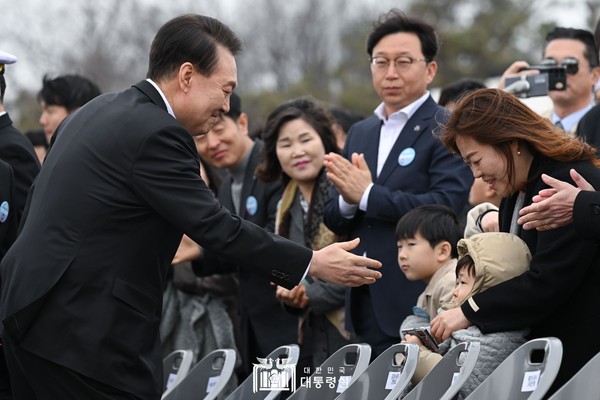 윤석열 대통령은 제9회 서해수호의 날 기념식에 참석했습니다.