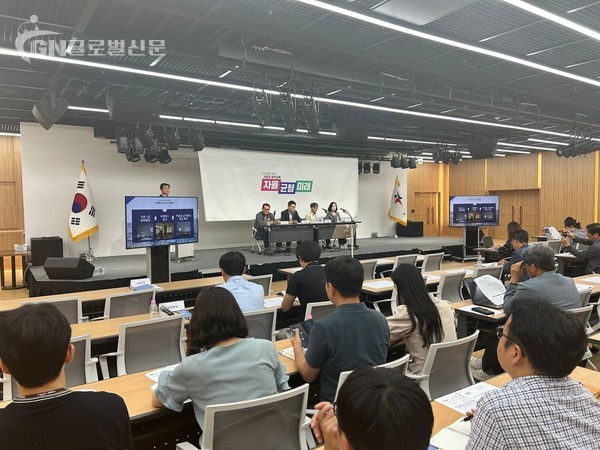 경기도교육청 학교 석면 제거 2026년까지 완료한다 화재·지진 대비 사업도 조기 완수에 박차(사진3)