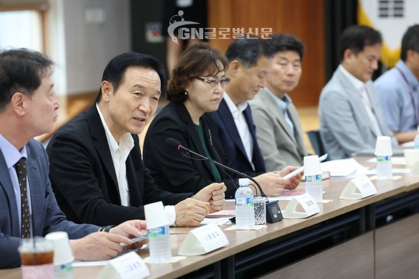 임태희 교육감 “숙련기술 전수 기회 얻어 학생의 진로 결정에 큰 도움 되길”(사진3)