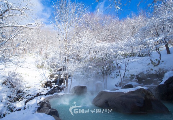 호시노 리조트 오이라세계류 호텔 겨울의 전세 노천 온천