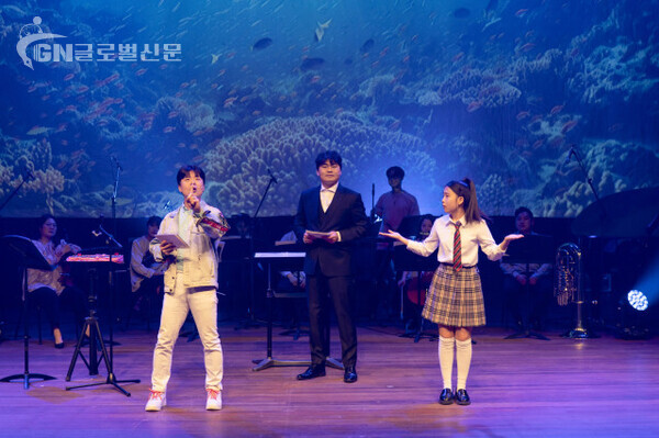 사진-왼쪽부터 정재헌 성우, 최현이 지휘자, 유다연 배우
